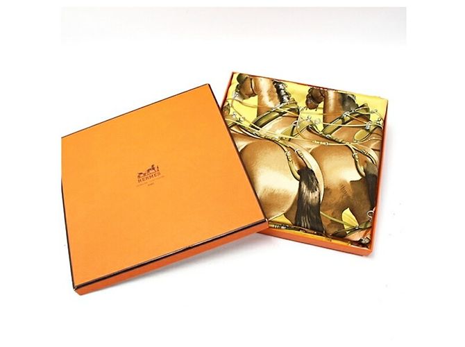 Sciarpa in seta Hermès - Carré 90 ATTELAGE EN ARBALETE Multicolore Giallo - vista 5