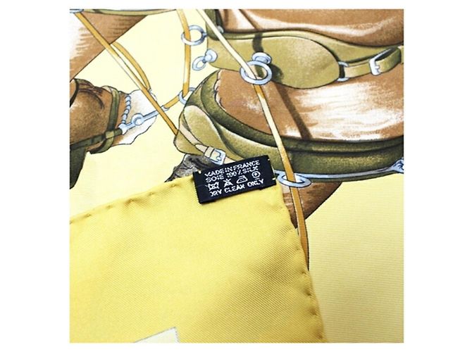 Sciarpa in seta Hermès - Carré 90 ATTELAGE EN ARBALETE Multicolore Giallo - vista 6