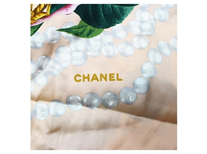 Chanel Schal mit mehrfarbigem Blumenmuster Pink Rot Mehrfarben - Ansicht 5