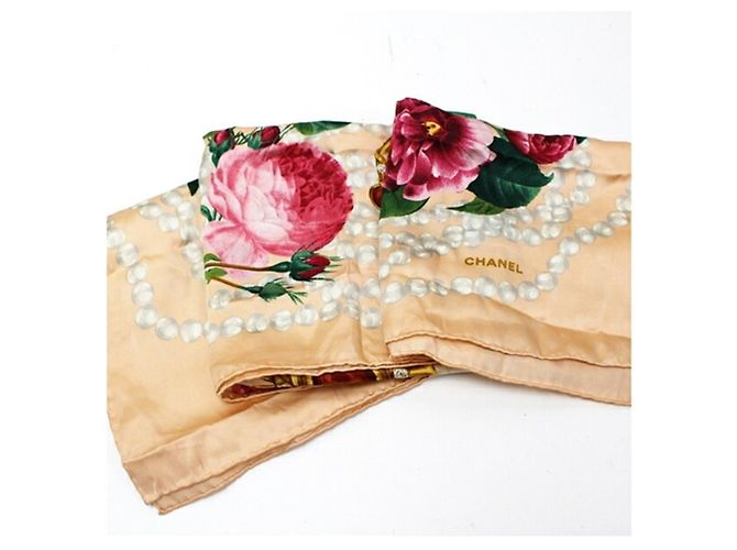 Chanel Schal mit mehrfarbigem Blumenmuster Pink Rot Mehrfarben - Ansicht 7