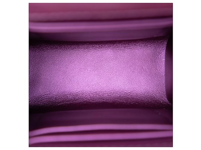 Chanel Purple CC gestepptes irisierendes Lammleder Handyhalter mit Kette Lila - Ansicht 4