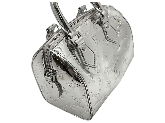 Louis Vuitton Specchio Monogram Argentato Speedy Bandouliere 20 Argento - vista 10