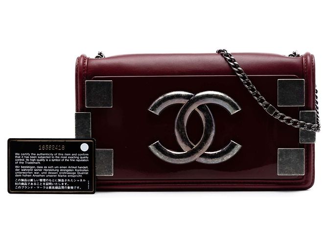 Chanel Boy Brick Horizontal Flap in agnello rosso e acrilico Bordò - vista 6