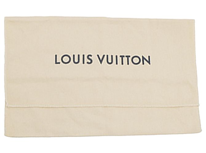 Double Phone Pouch in Denim Monogram Blue Nigo e Taurillon Louis Vuitton - vista 8