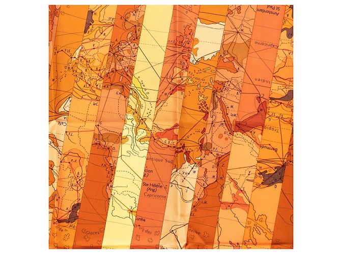 Sciarpa in seta Hermès Orange Le Monde Est Vaste 90 Arancione - vista 2