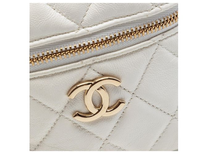 Vanity Clutch Cube Chanel White CC in agnello trapuntato con zip e catena Bianco Crudo - vista 5