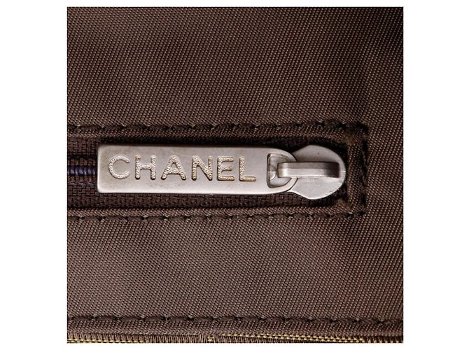 Tote in nylon Chanel Brown New Travel Line Marrone Cachi - vista 7
