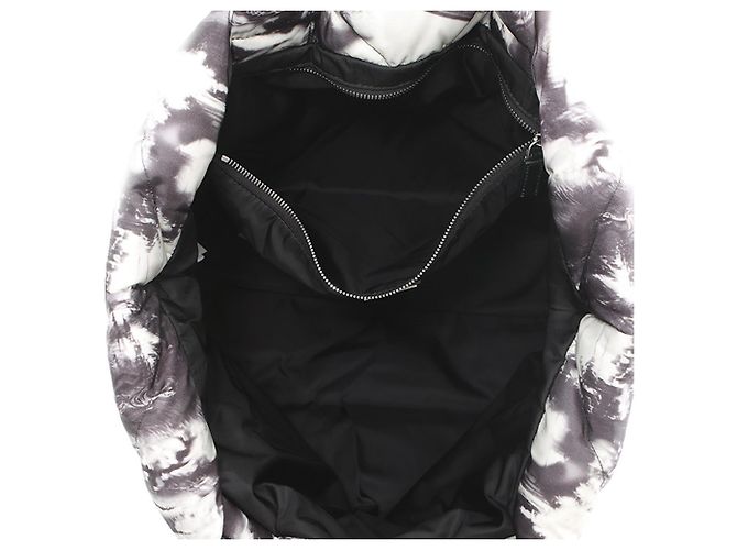 Tote acolchoado estampado em Re Nylon cinza Prada Marrom - vista 4