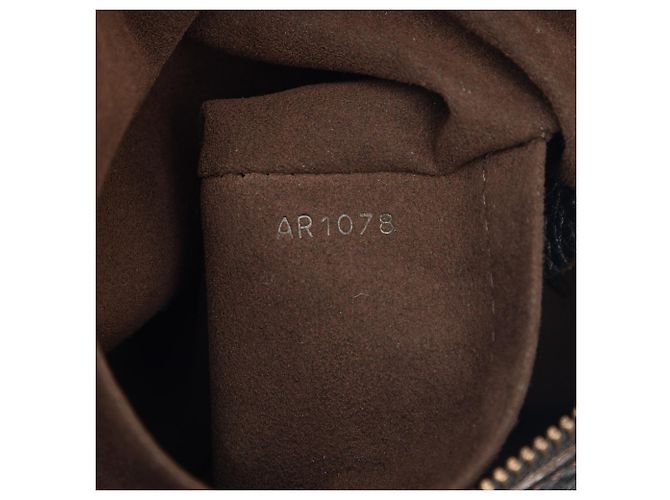 Louis Vuitton Black Monogram Mahina XS Nero - vista 6