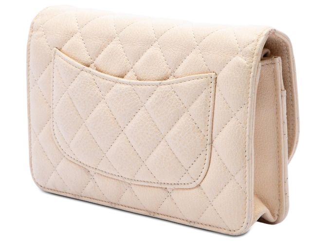 Chanel Beige Round CC gesteppte Kalbsleder Wallet On Chain mit Flip Lock Verschluss - Ansicht 2