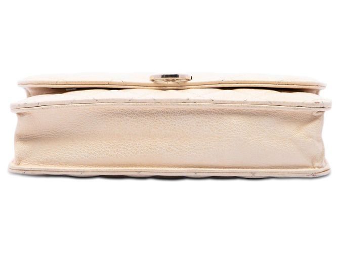 Chanel Beige Round CC gesteppte Kalbsleder Wallet On Chain mit Flip Lock Verschluss - Ansicht 3