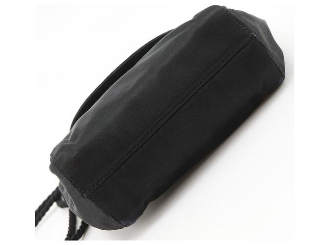 Borsa a tracolla Prada in raso nero con logo e frange - vista 11