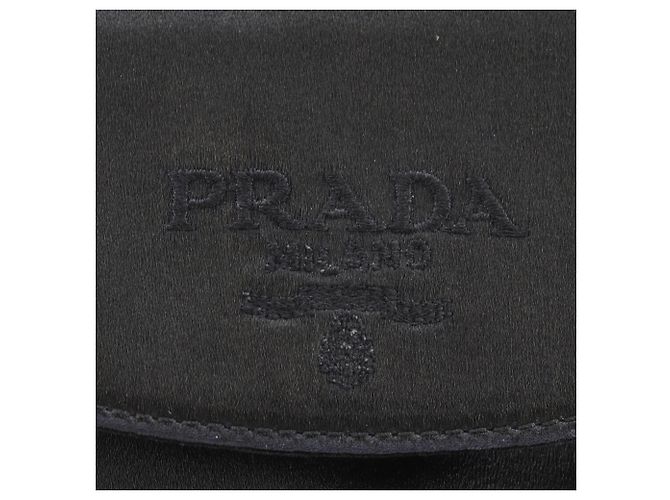 Borsa a tracolla Prada in raso nero con logo e frange - vista 13