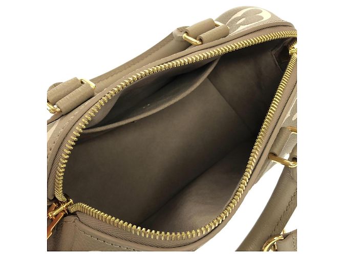 Borsa Boston Louis Vuitton Bicolor Monogram Empreinte Speedy Bandoulière Grigio Crudo - vista 6