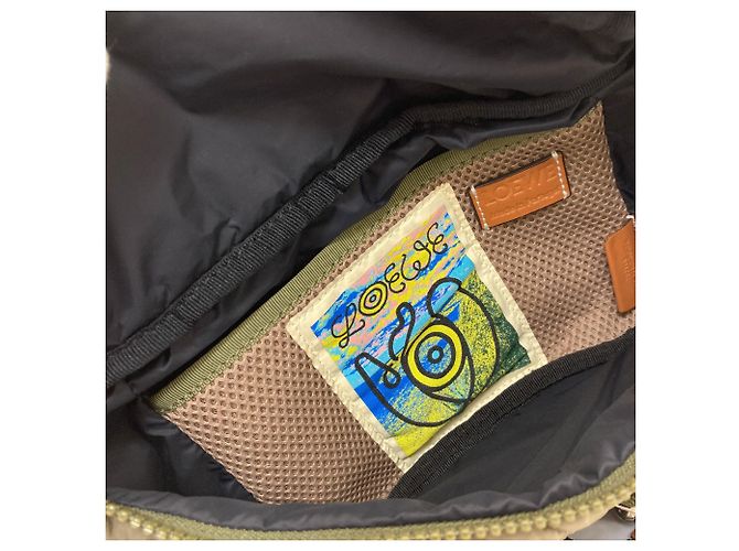 Borsa a tracolla in nylon kaki da donna Loewe Cachi - vista 5