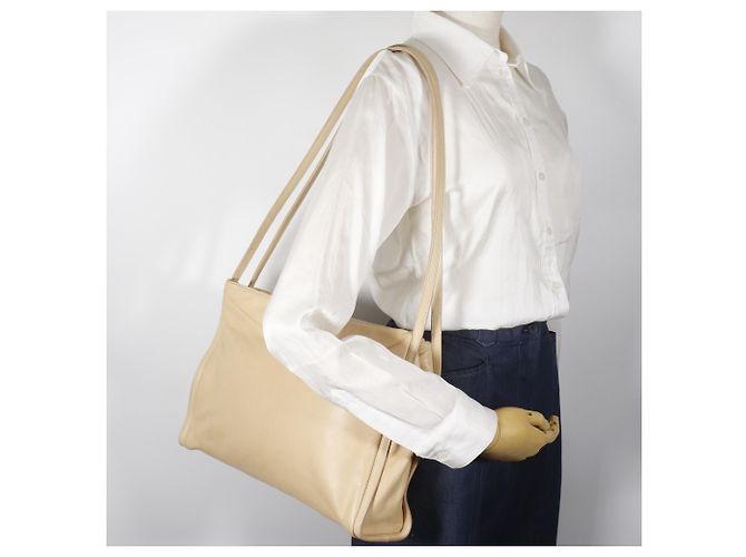 Borsa a tracolla in pelle di vitello beige Loewe - vista 15