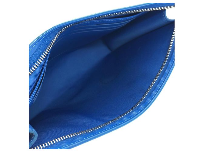 Louis Vuitton Monogram Clouds Pochette Voyage Blu - vista 6