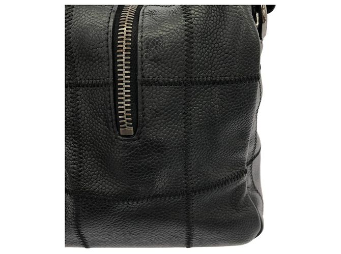 Borsa a tracolla Chanel 26134 in pelle di vitello martellata nera Nero - vista 4
