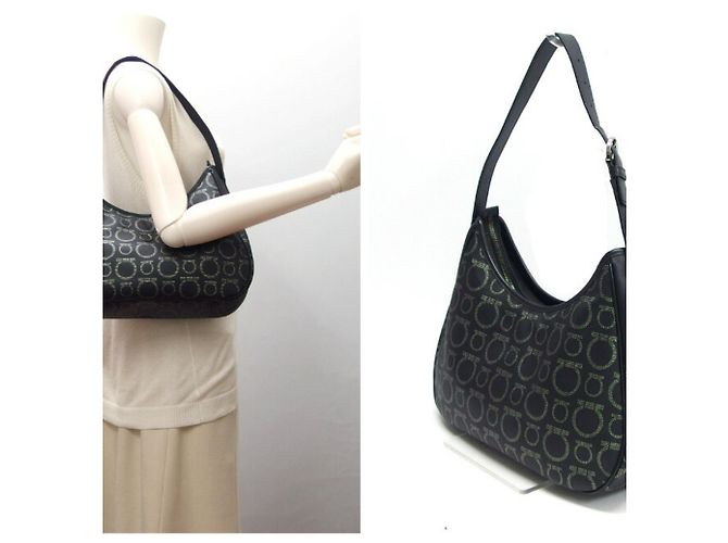 Borsa a tracolla Salvatore Ferragamo Gancini Nero - vista 3