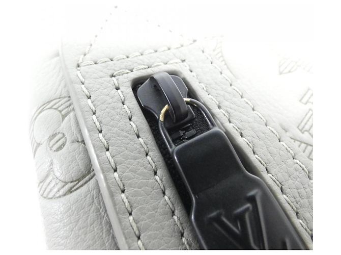 Borsa a tracolla Louis Vuitton Monogram Shadow Duo Sling Bag Nero Monogramma - vista 4