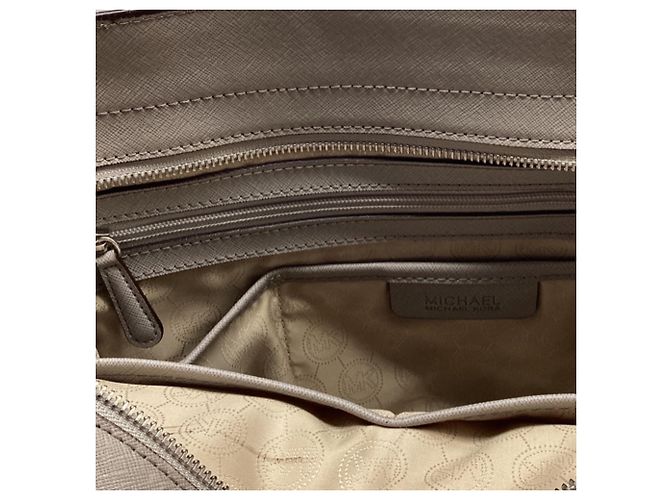 Borsa Selma di Michael Michael Kors in pelle grigia Grigio - vista 13