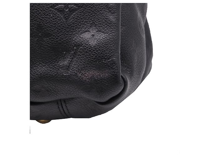 Louis Vuitton Monogram Empreinte Artsy MM in pelle nera Nero - vista 12