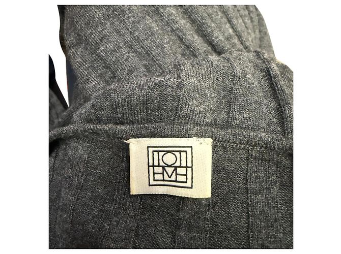 Totême V-Ausschnitt Rippstrickpullover aus grauer Wolle - Ansicht 4
