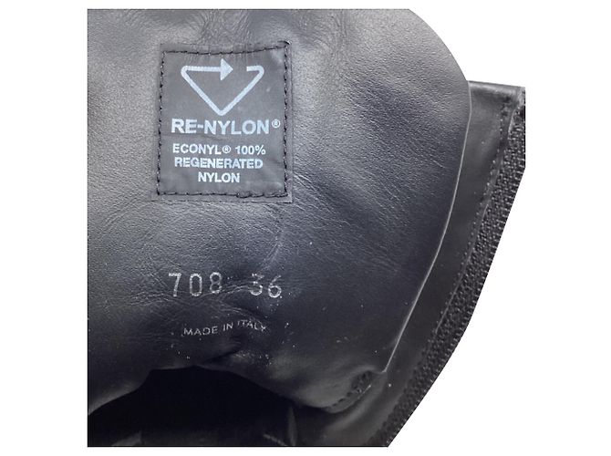 Stivaletti con lacci Prada Re-Nylon Metal Triangle in pelle nera Nero - vista 10