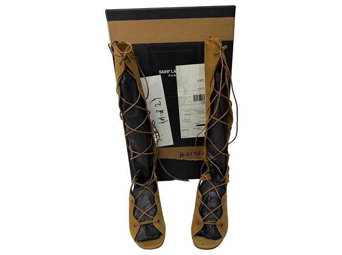 Sandali gladiatore con lacci Babies Tall di Saint Laurent in scamosciato beige - vista 5