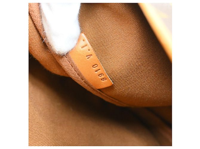 Louis Vuitton Saumur Monogram Canvas 35 Marrone - vista 5