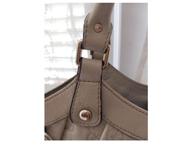 Borsa a mano Gucci in pelle beige monogramma GG - vista 3