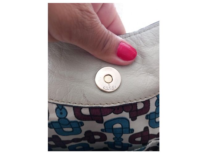 Borsa a mano Gucci in pelle beige monogramma GG - vista 7