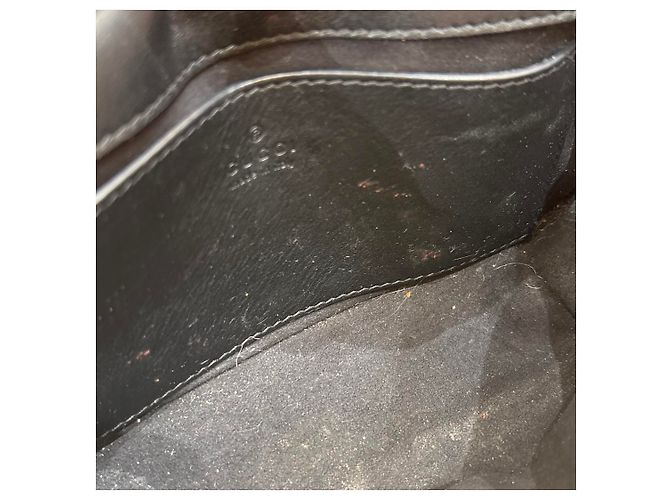 Gucci GG Marmont Flap Matelassé Patent Mini Nero - vista 4