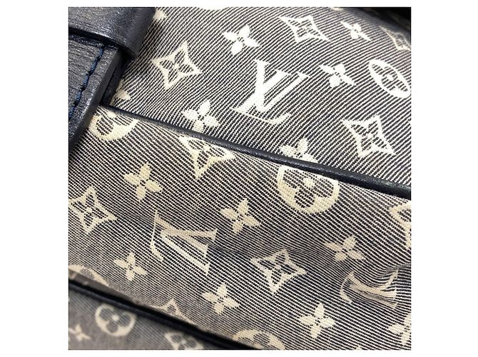 Borsa a Spalla Louis Vuitton Saumur PM Nero - vista 13