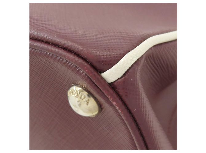 Prada Bordeaux Saffiano Leder 2-Way Tote Bag - Ansicht 16