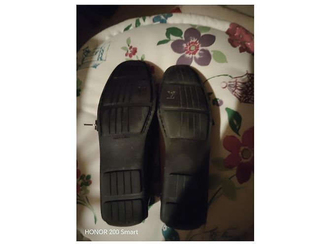 Louis Vuitton Mocassini in pelle vernice marrone - vista 6