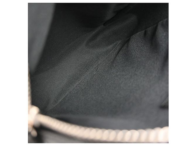 Louis Vuitton Dimitri Messenger Taiga Leather Small Nero - vista 3