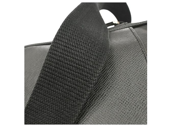 Louis Vuitton Dimitri Messenger Taiga Leather Small Nero - vista 6