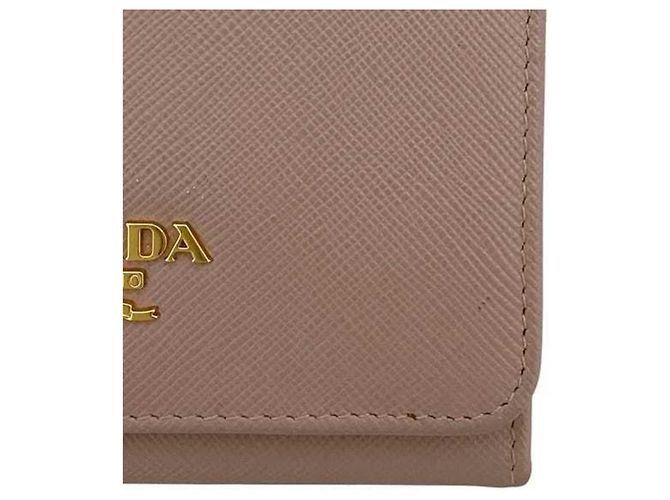 Prada Tri-fold Wallet aus beigefarbenem Saffiano-Leder - Ansicht 11