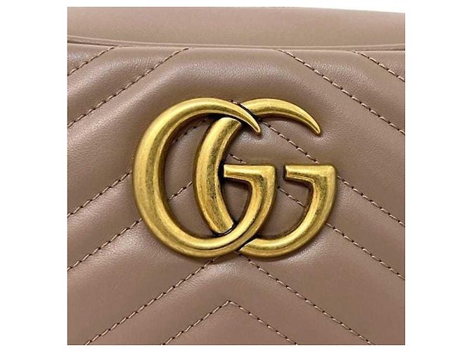 Borsa a tracolla con catena in pelle beige Gucci GG Marmont - vista 10