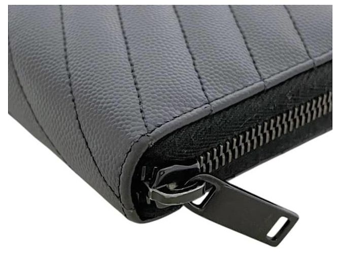 Saint Laurent Langer Monogramm-Geldbeutel in Schwarz - Ansicht 9