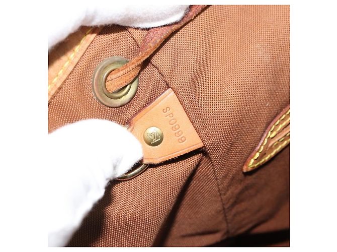 Louis Vuitton Vintage Montsouris Monogram Canvas PM Marron - vue 7