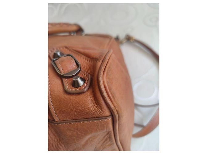 City Borsa Balenciaga Velo in pelle di agnello Cognac Beige - vista 9