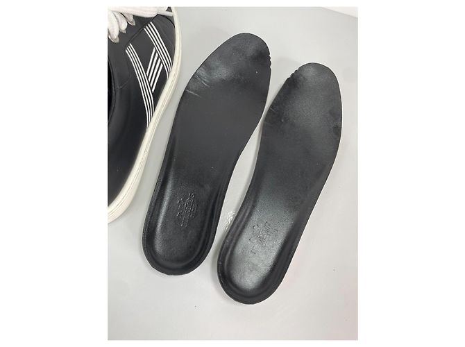 Hermès Sneakers in pelle nera con dettaglio H bianco Nero - vista 10