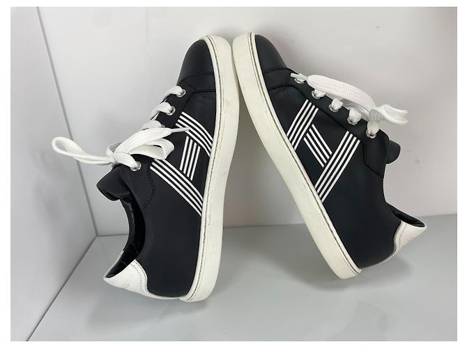 Hermès Sneakers in pelle nera con dettaglio H bianco Nero - vista 7