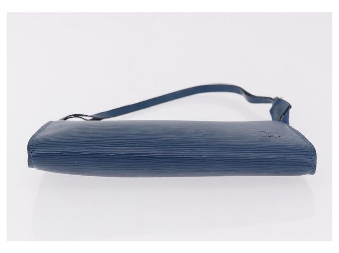 LOUIS VUITTON Epi Pochette Accessoires Pochette Blu M52985 LV Auth 187669 - vista 5