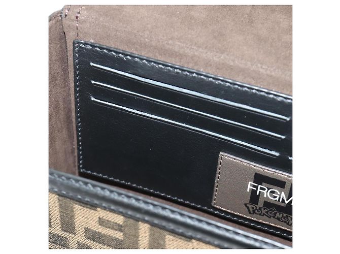 FENDI Zucca FRGMT POKEMON Mamma Baguette Soft Trunk Dragonite Auth am11869SM Marrone Nero - vista 34