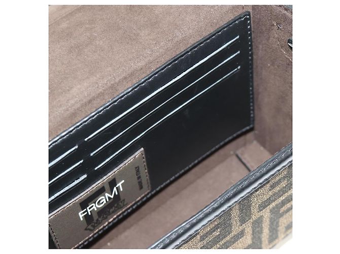 FENDI Zucca FRGMT POKEMON Mamma Baguette Soft Trunk Dragonite Auth am11869SM Marrone Nero - vista 35