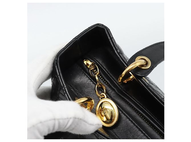 Borsa Christian Dior Lady Dior in pelle di agnello nera e oro Auth 186836SAV Nero D'oro - vista 10