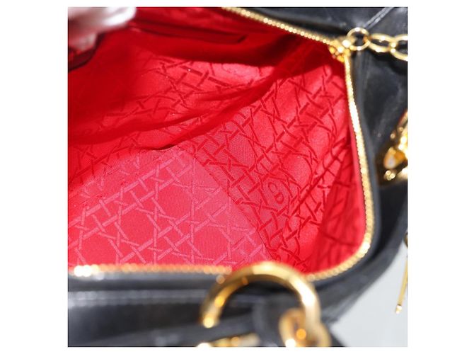Borsa Christian Dior Lady Dior in pelle di agnello nera e oro Auth 186836SAV Nero D'oro - vista 18
